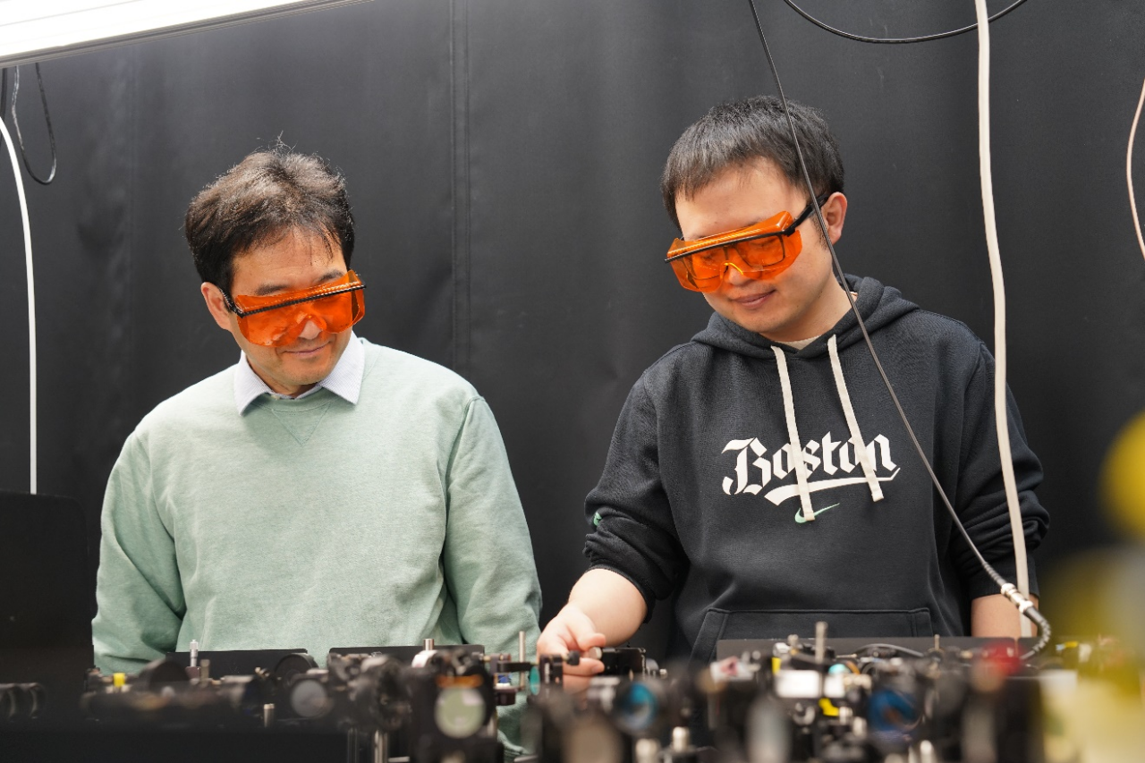 首次实现活体细胞内纳米结构无标记化学成像，科学家用AI开发受激拉曼纳米成像技术，分辨率可达86纳米
