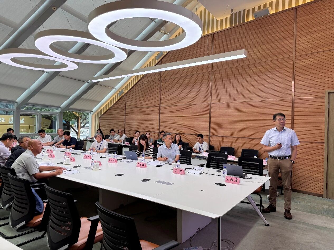 国家重大科研仪器研制项目“面向精细天文观测的高精度宽动态大口径光学检测系统”监理会在长春光机所举行 国家重大科研仪器研制项目“面向精细天文观测的高精度宽动态大口径光学检测系统”监理会在长春光机所举行